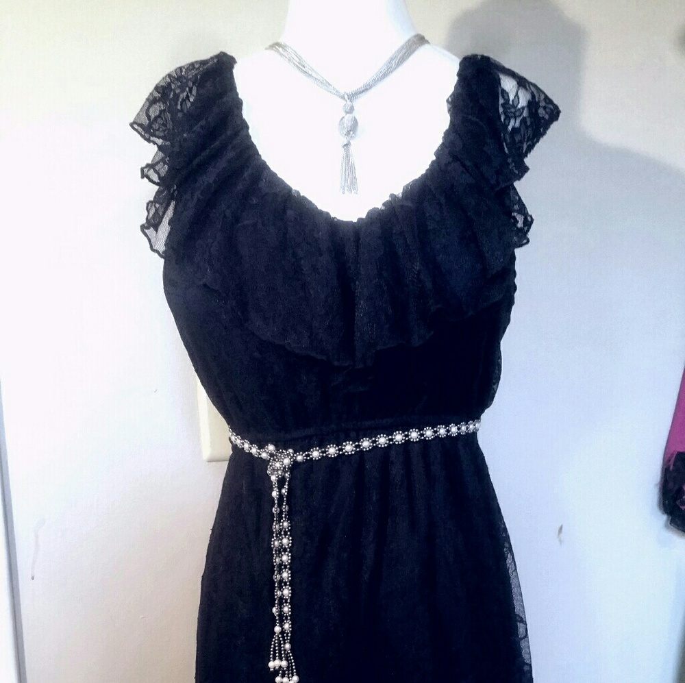 Sweet Navy lace dress